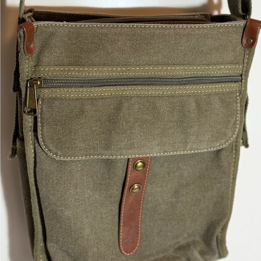 Women's Cargolt Hailey Crossbody Purse Olive - Picture 12 of 14